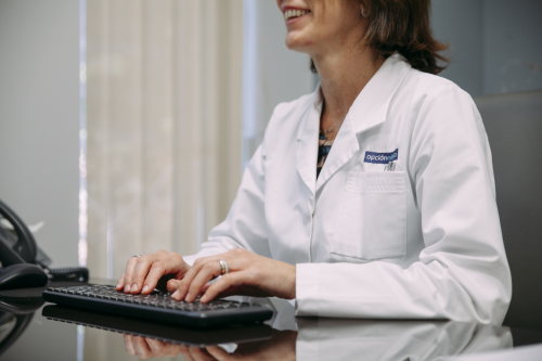 Primera visita con el cirujano pl�stico gratuita